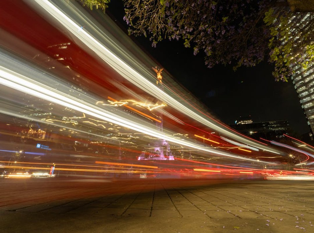 Detrás de la Crítica: Entendiendo el Origen de los Comentarios No Solicitados